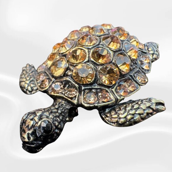 Jewelry - Turtle Rhinestone Brooch Pin – Gold-Tone Amber